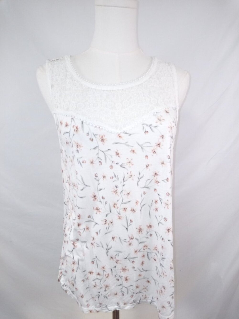 H&M Women's Floral Lace Trim Sleeveless Hi-Lo Top Sz. M